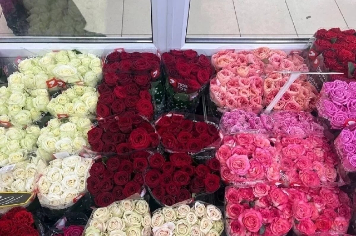    Цветочный ажиотаж накрыл Калининград в день 8 марта