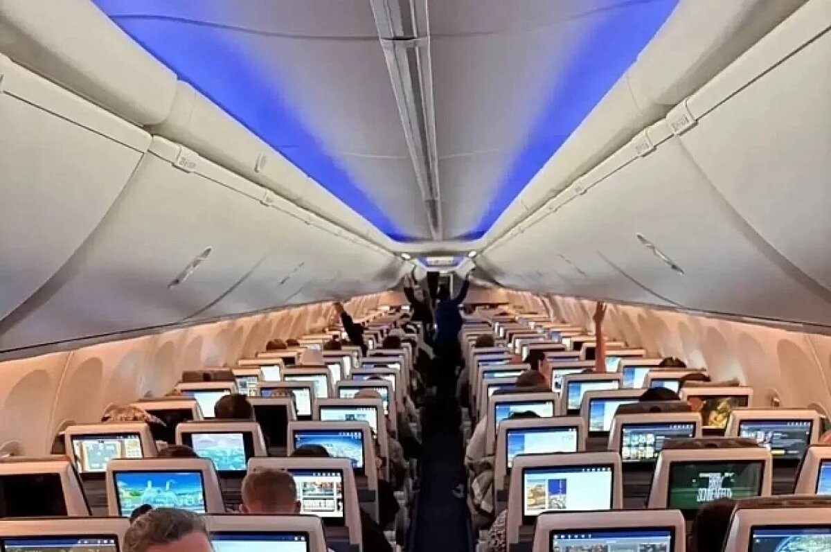    Первый рейс с застрявшими в ОАЭ туристами из Башкирии приземлился в Уфе