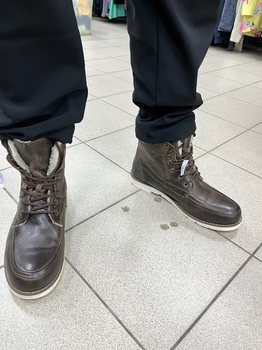 Обувь оценена каждая по своему. Эта пара 4800 р 