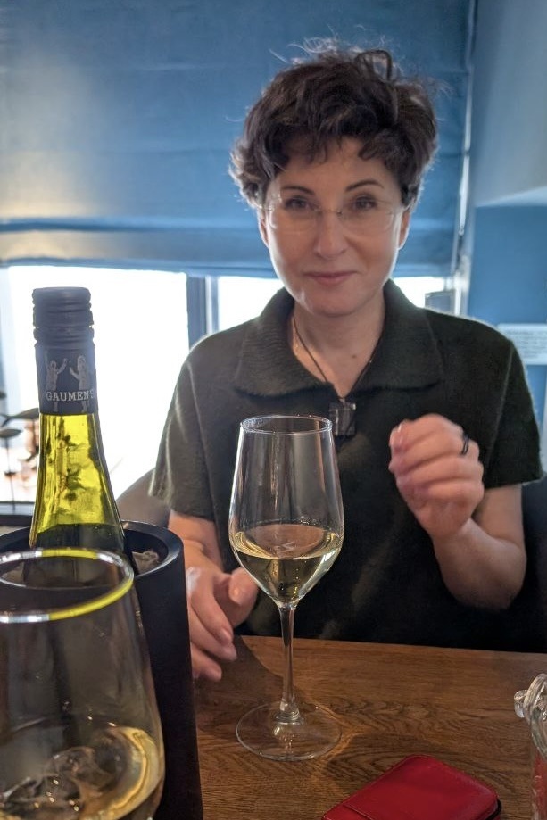 Я. Уже все, сидим😁