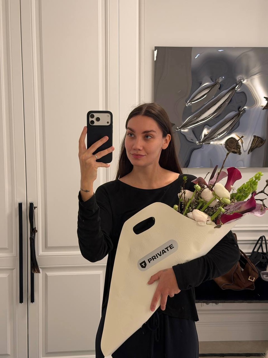    Карина Смолова