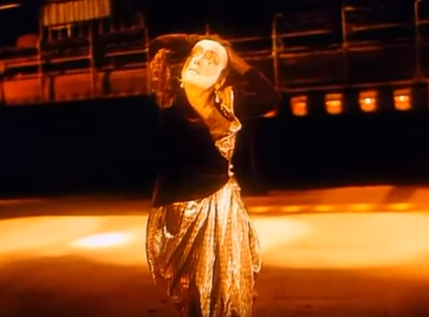 Жанна Плавская (в исполнении Евдокии Германовой) | скриншот из фильма