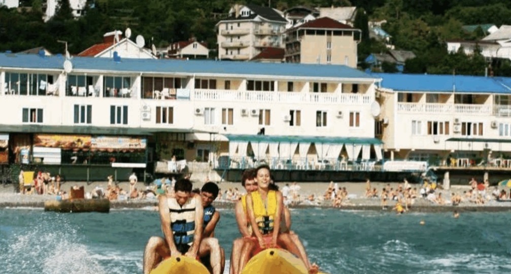 Эллинги в Лазаревском районе под угрозой сноса из-за сдачи в аренду.