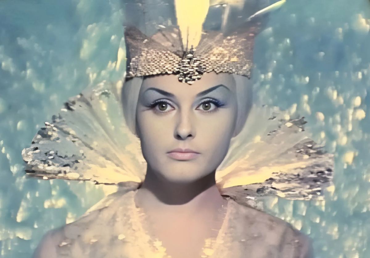    Наталья Климова в роли Снежной королевы.