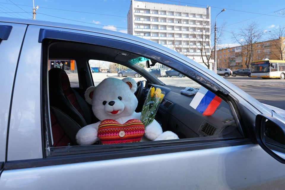    День 8 марта в Мариуполе Александр ИВАНОВ