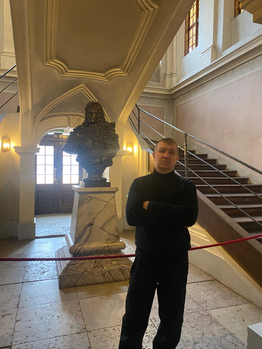 Парадный вход 