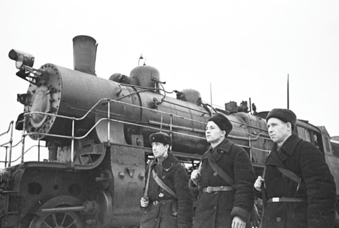 Железнодорожные войска в годы ВОВ. Источник: https://clck.su/EREfi