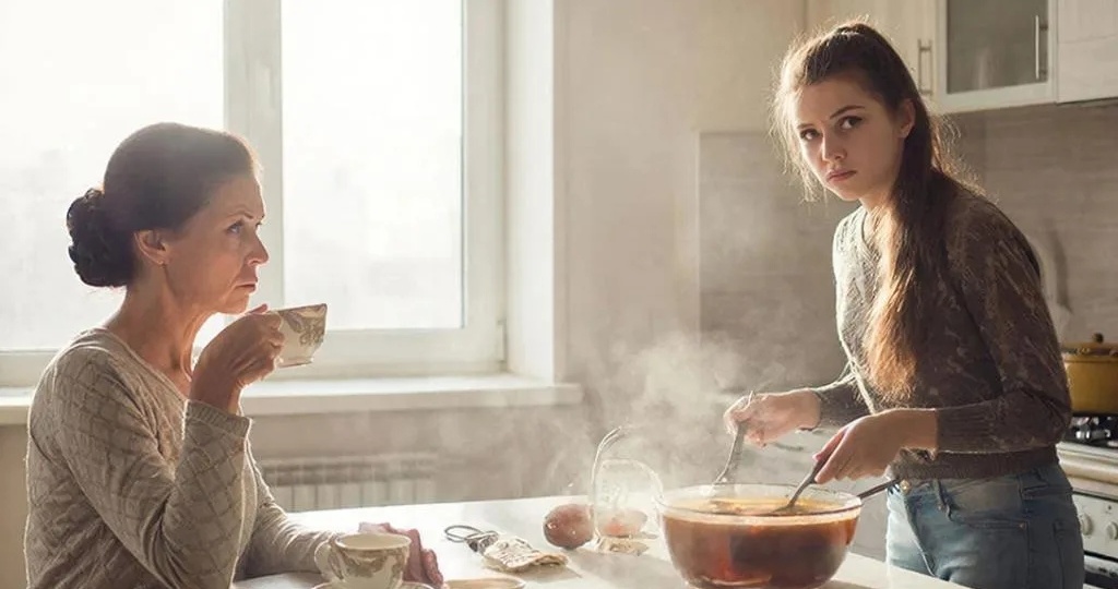 Между двух огней.