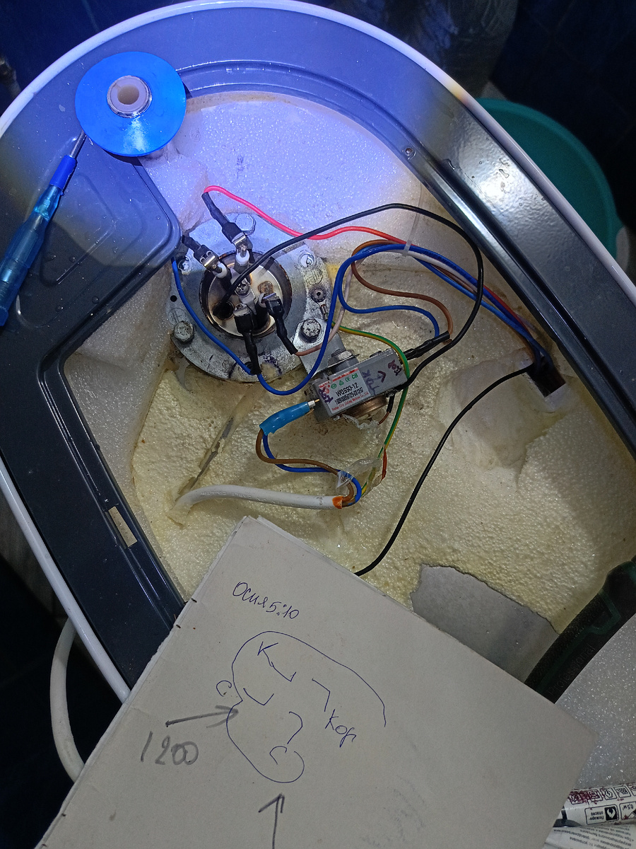 Подключение бойлера схематично,  меняю второй раз за полгода, посоветовали убрать анод, может горят тэны из-за этого 🤔.