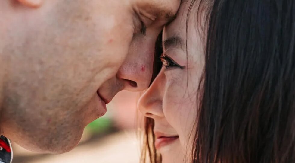 Почему азиатским девушкам очень нравятся иностранцы