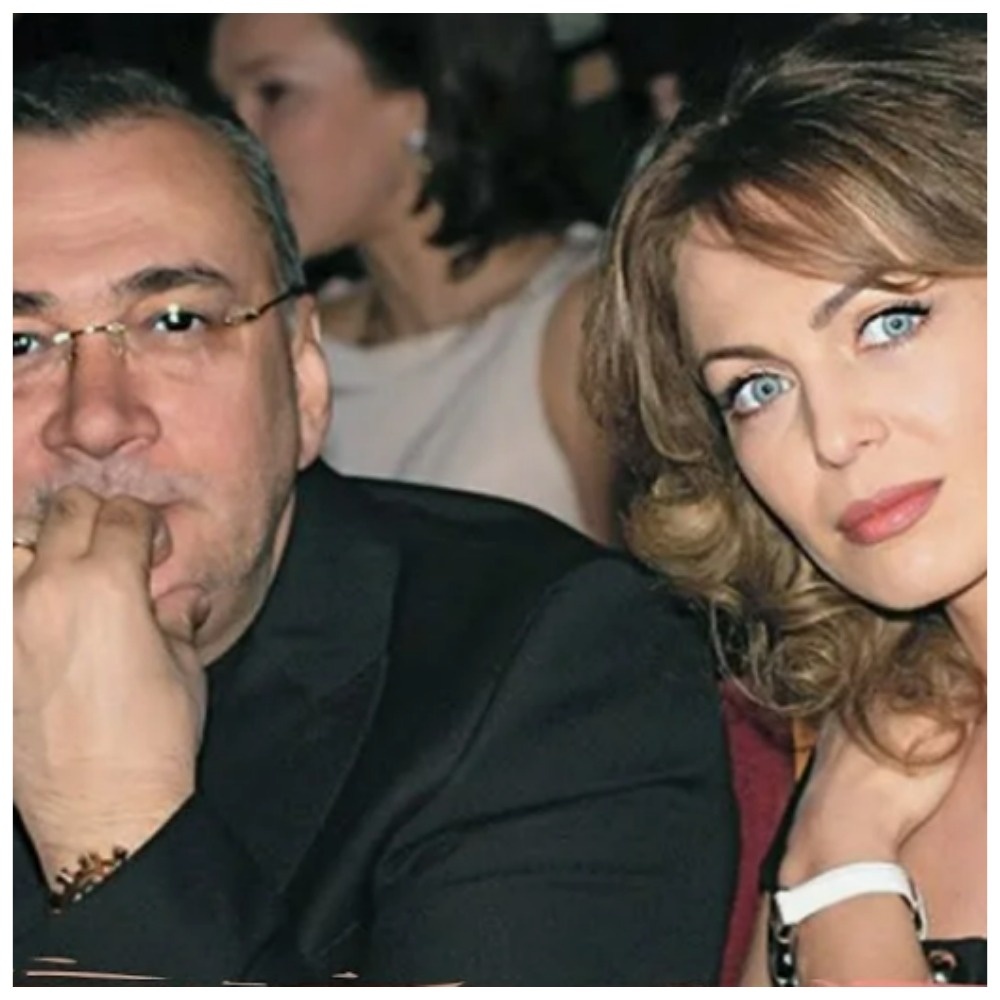 Что первая жена коспозитора - Яна Сумм...