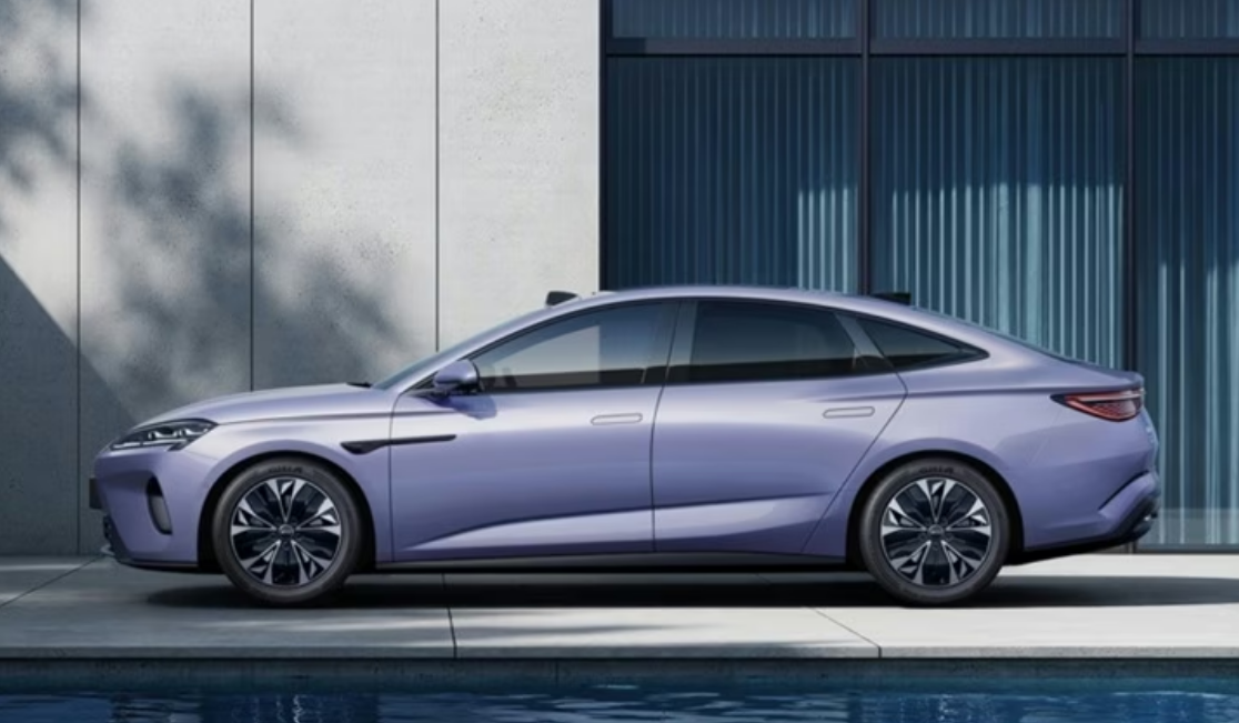 Новый седан BYD Seal 07 EV