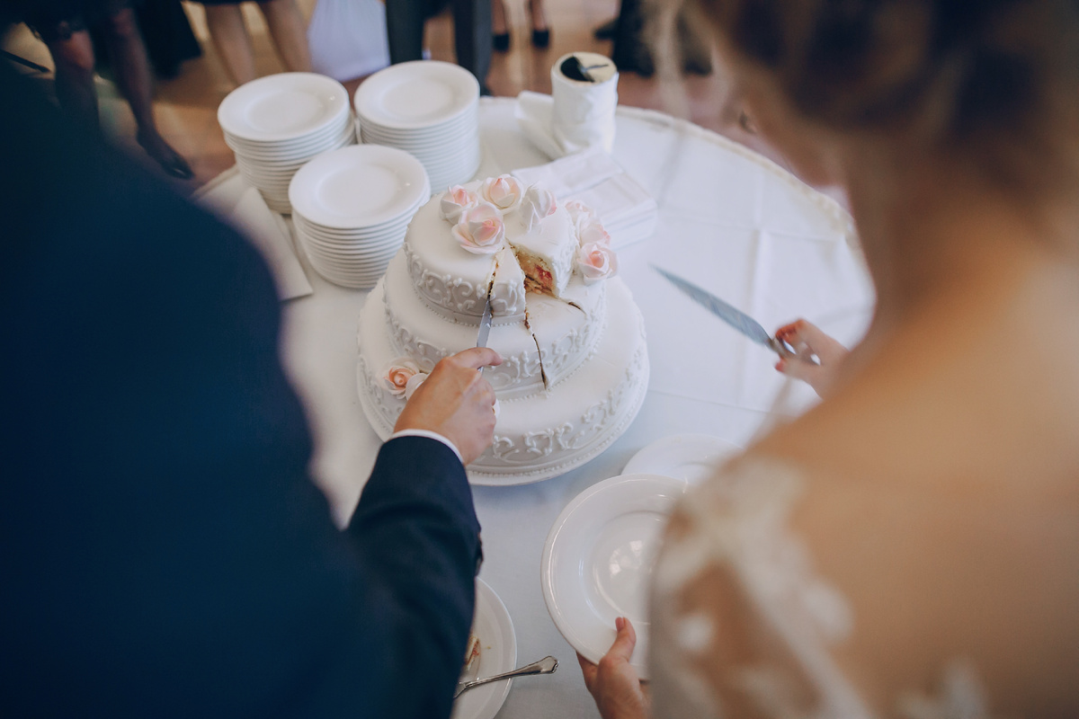 https://ru.freepik.com/free-photo/wedding-cake_1132406.htm#fromView=search&page=2&position=1&uuid=402201bd-2f68-41e5-8c81-15efa2e47856&query=%D1%81%D0%B2%D0%B0%D0%B4%D1%8C%D0%B1%D0%B0+%D0%B3%D0%BE%D1%81%D1%82%D0%B8