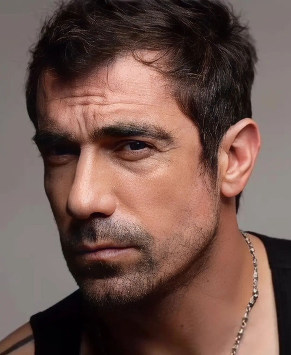 - На всякий случай подозреваю всех! В роли Ивана Ибрагим Челиккол 