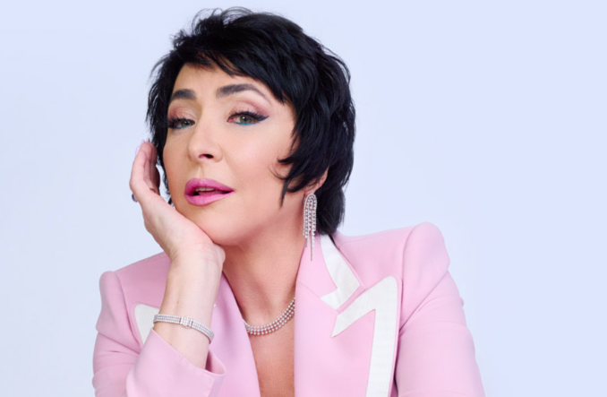 Новосибирск полностью раскупил билеты на два концерта Лолиты