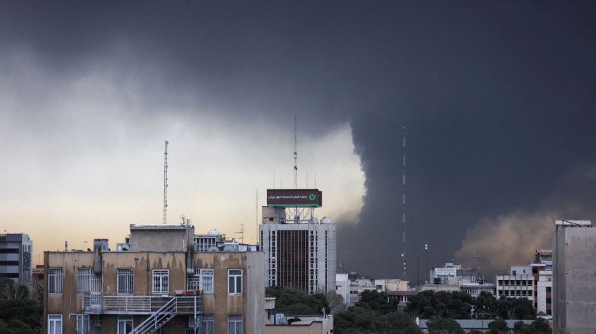 Напряженность между США и Израилем растет после атаки на нефтяные объекты Ирана