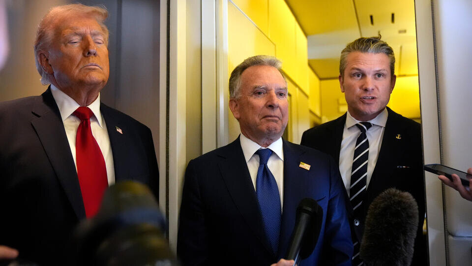     Уиткофф попросил Россию не передавать разведданные Ирану Mark Schiefelbein/AP/TASS