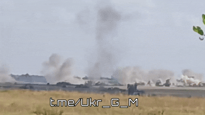    Кадры огневого поражения реактивщиками ВС России позиций и живой силы противника где-то на просторах Донбасса. Видео: "U_G_M"