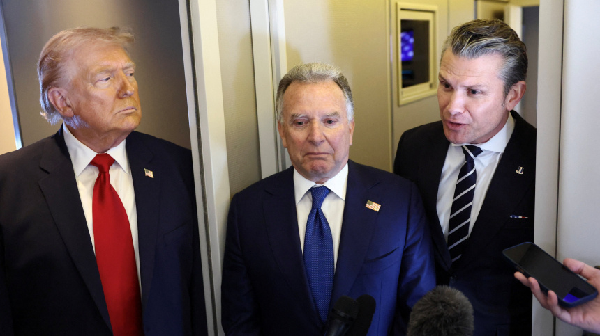    Фото: Reuters/Kevin Lamarque