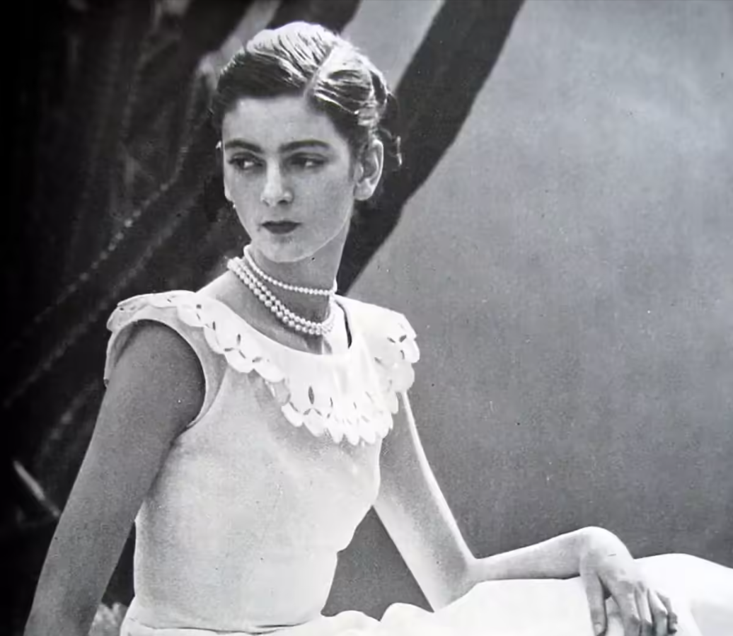 Немало времени Делль’Орефиче прожила в приёмных семьях