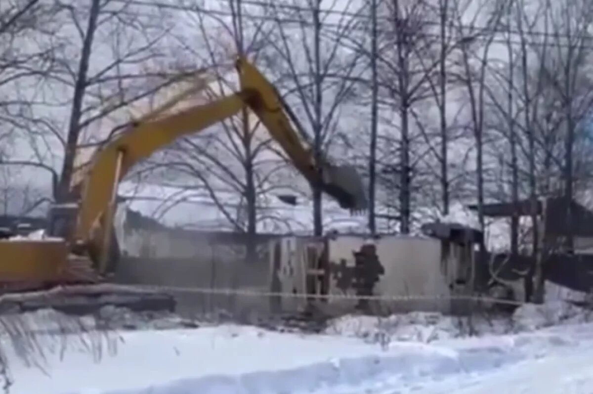    После вмешательства прокуратуры снесли аварийное здание на Сахалине