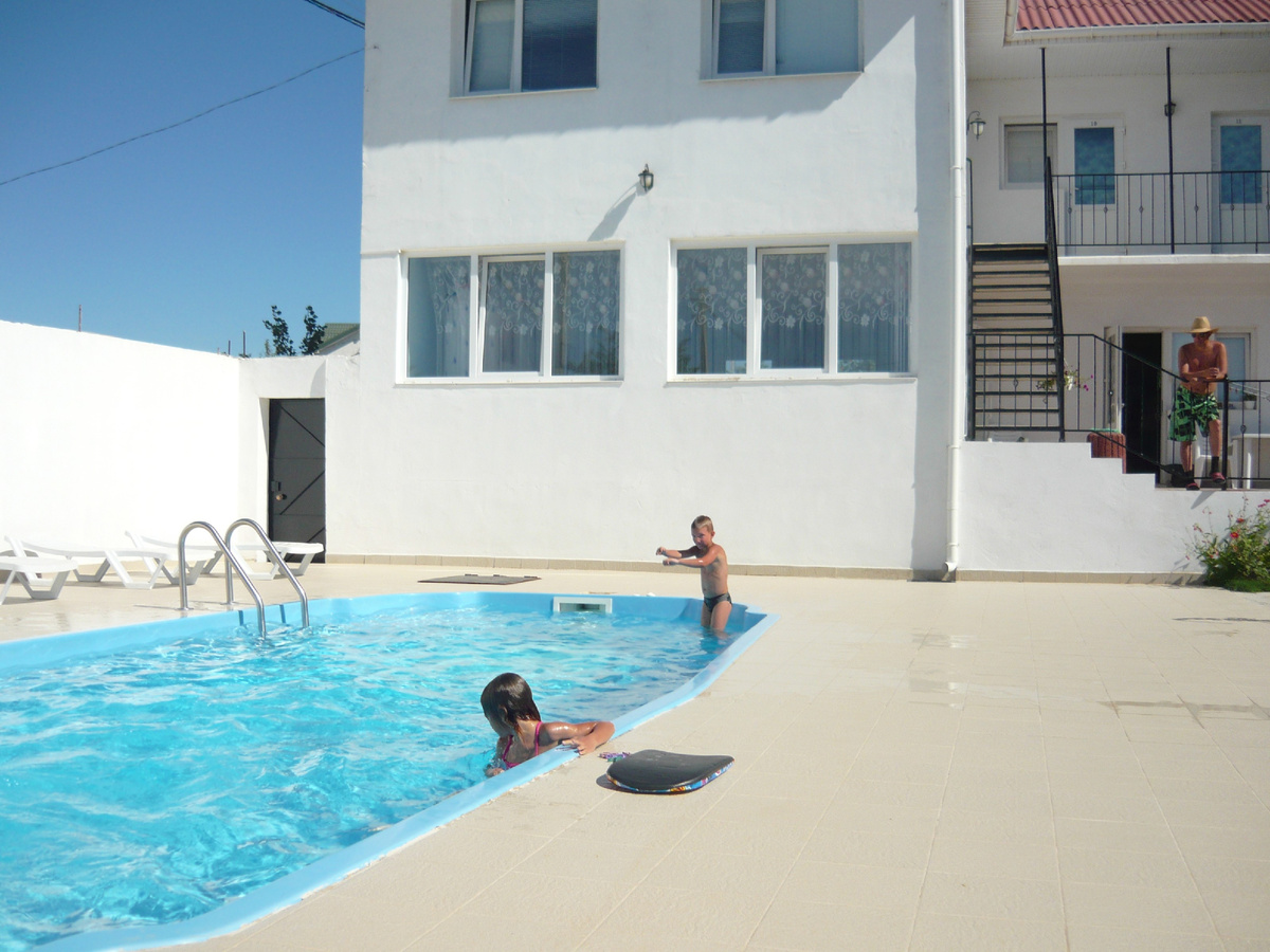 В нашем отеле на радость детям был бассейн 