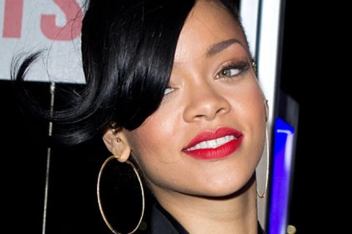    NBC: в Лос-Анджелесе открыли стрельбу по дому певицы Рианны