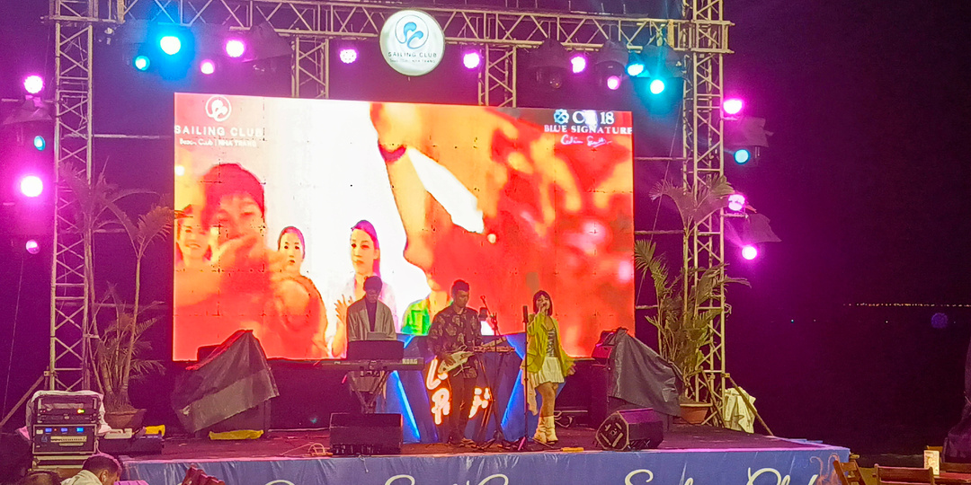 Международный женский день в Нячанге