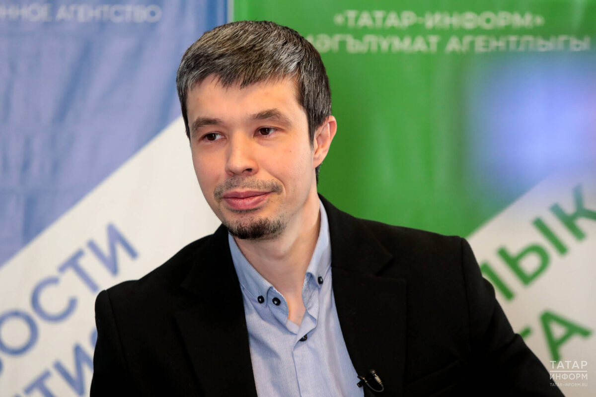 Айрат Файзрахманов: «Хотя я не был погружен в музейную деятельность, она мне близка, потому что во время моей учебы в университете акцент нашего образования был именно на музеях»Фото: © Рамиль Гали / «Татар-информ»