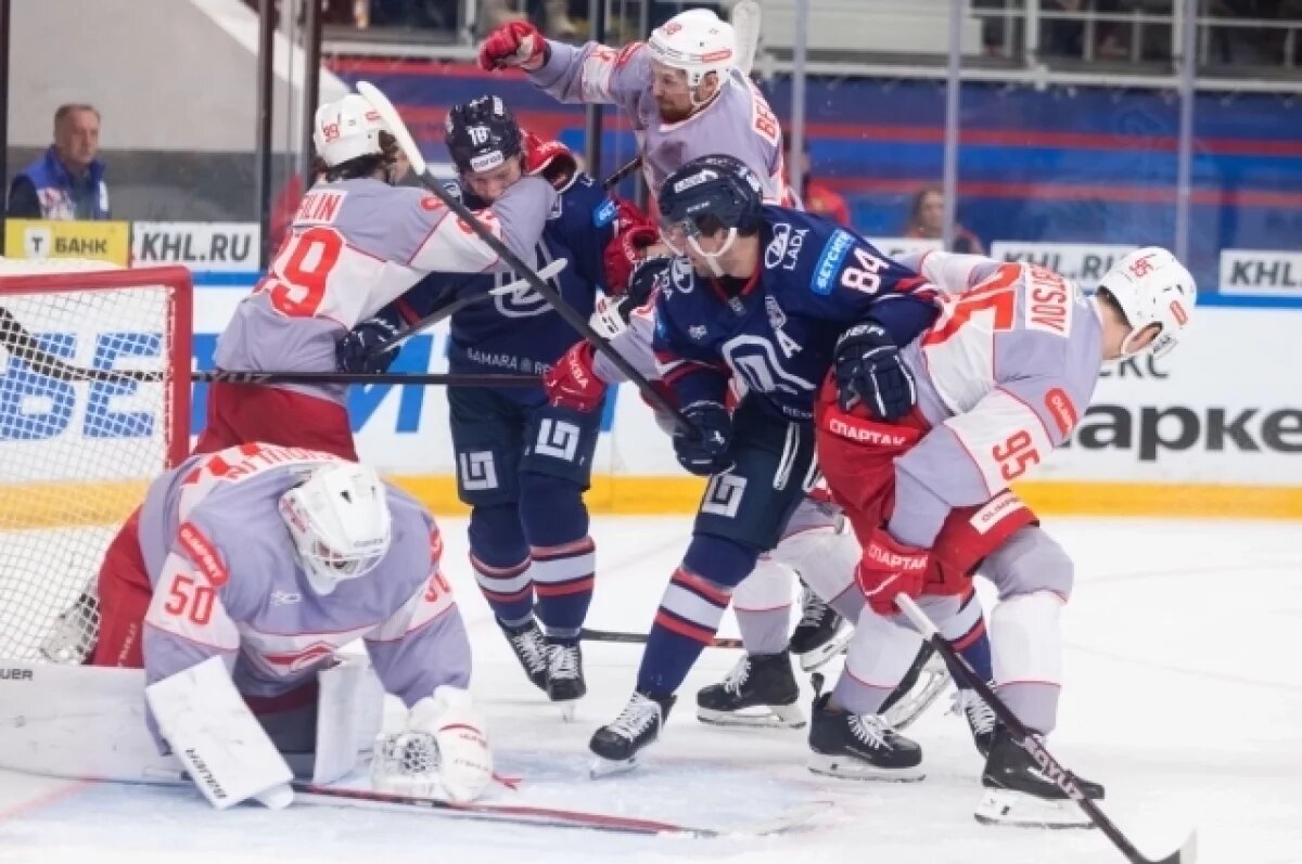    Тольяттинская «Лада» и во второй раз не смогла одолеть московский «Спартак»