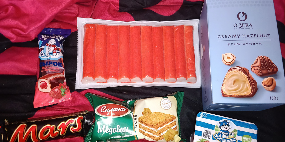 Как мы и мои девчонки 8 марта отметили и кто что готовил