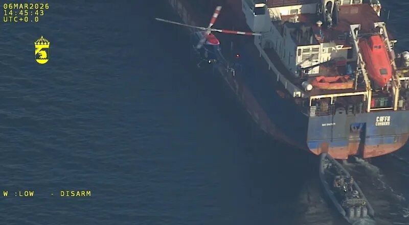 При захвате судна использовался вертолёт
Фото:
Береговая охрана Швеции