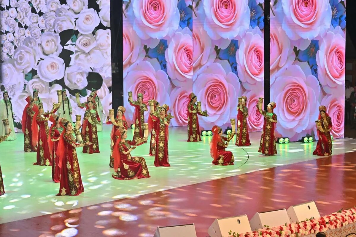    Цветокоррекция оригинального изображения была произведена с использованием ИИ "Ниязов 2.0"