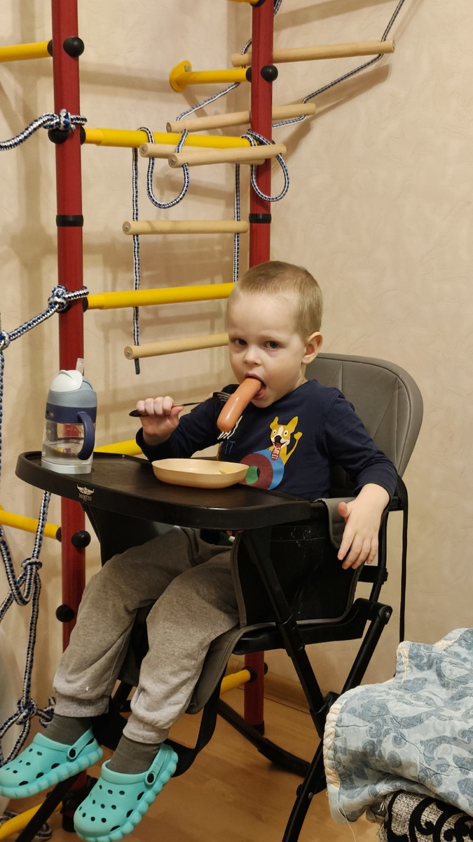 Жень-шень ужинает