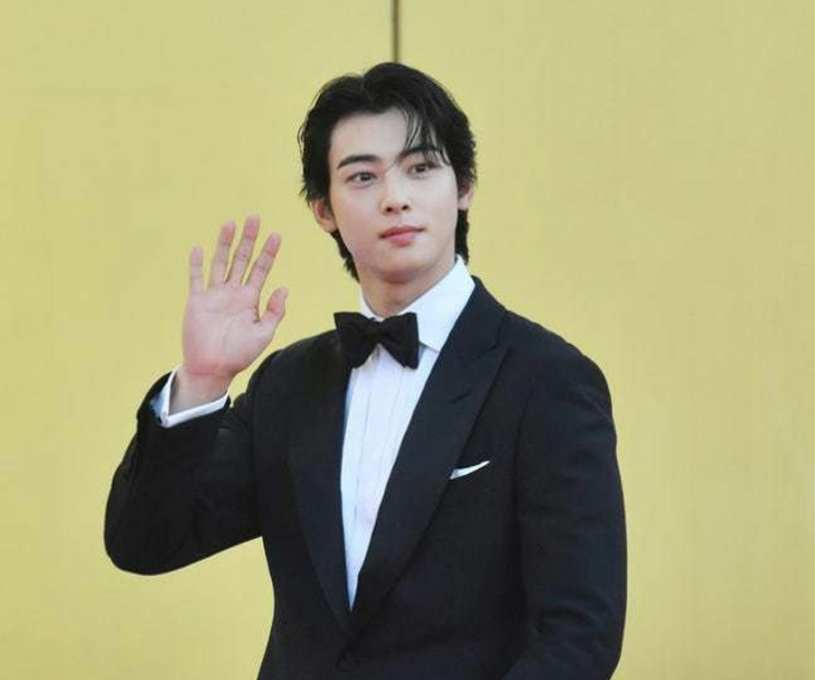 Корейский актер Ча Ы Ну.