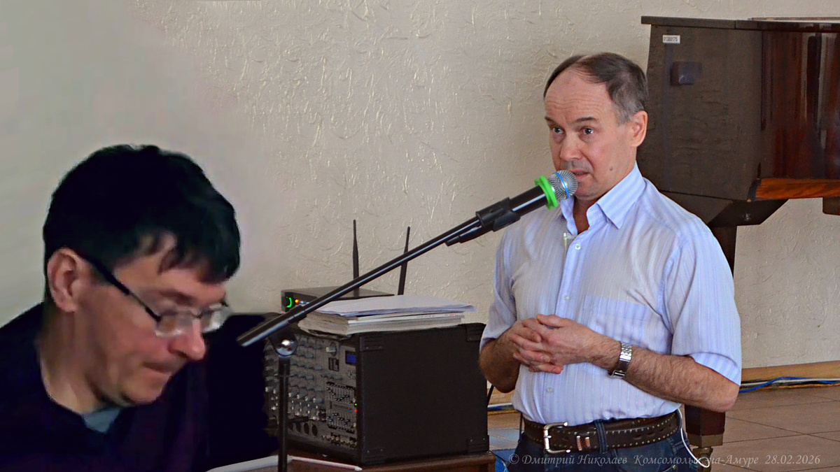 Лектор Валерий Иванов (за микрофоном) и Антон Ермаков