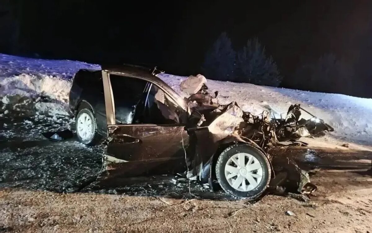    Мужчина погиб при столкновении легковушки и автобуса в Удмуртии