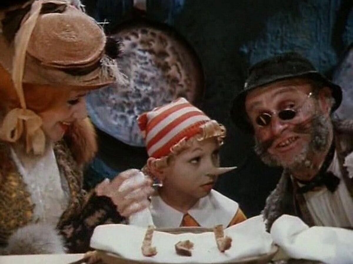     Кадр из фильма "Приключения Буратино" | © Фото : Беларусьфильм по заказу Гостелерадио СССР