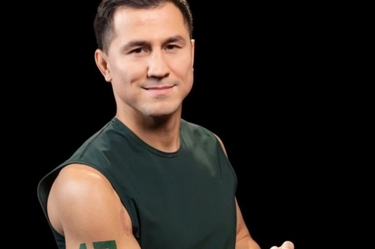    Новосибирцы поднимали вертолет на шоу «Титаны»