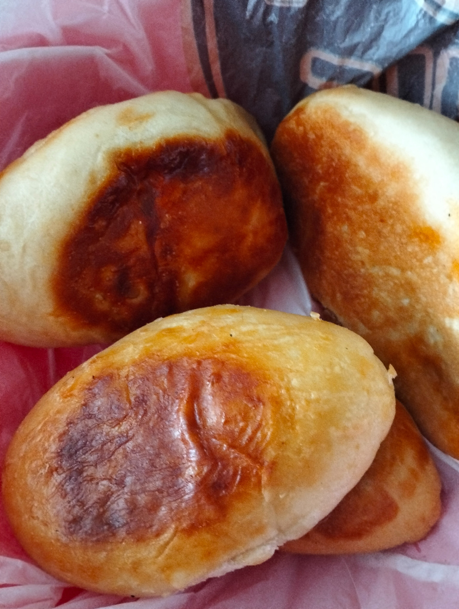 Целый пакет пирогов.