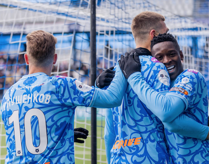 В матче с "Оренбургом" игроки "Зенита" оказались не в форме во всех смыслах