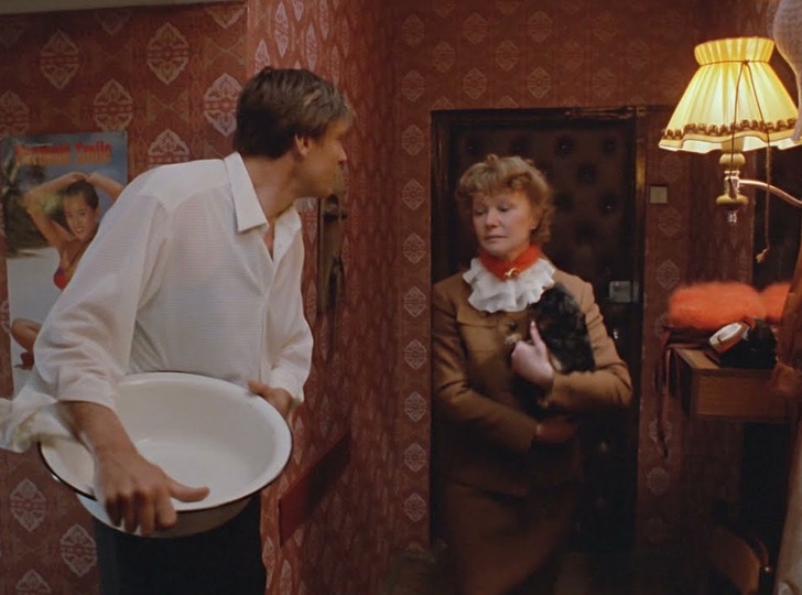 10+ скрытых деталей в любимом фильме «Любовь и голуби», которые замечаешь лишь со временем