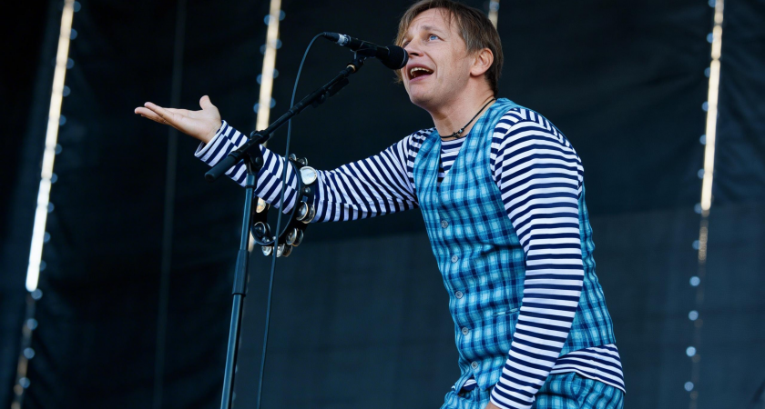    Обложка © Shutterstock / FOTODOM / Lia Koltyrina