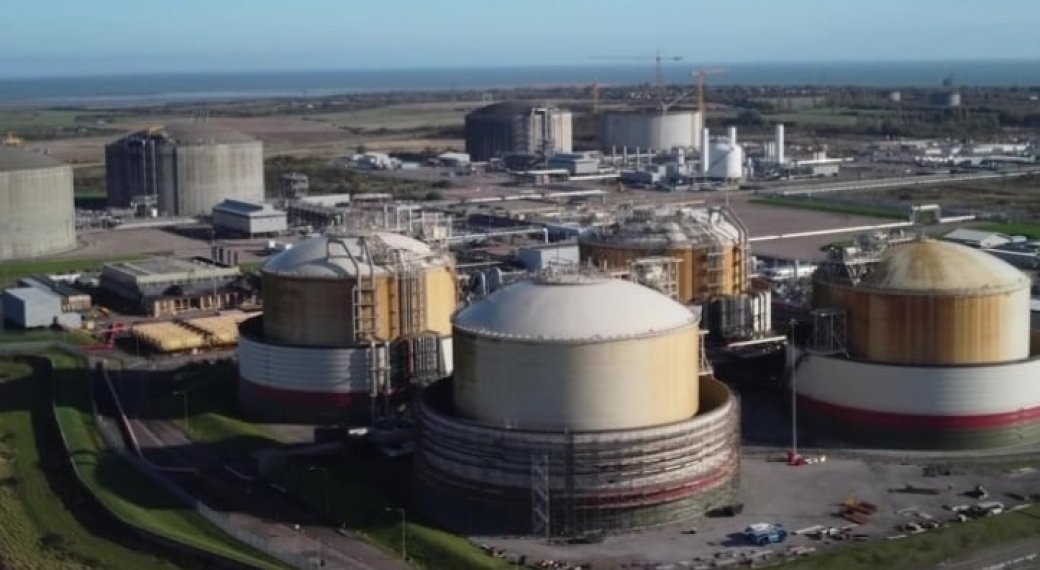    Европа взвинтила цены на газ для Британии, у которой рекордно сократились запасы топлива