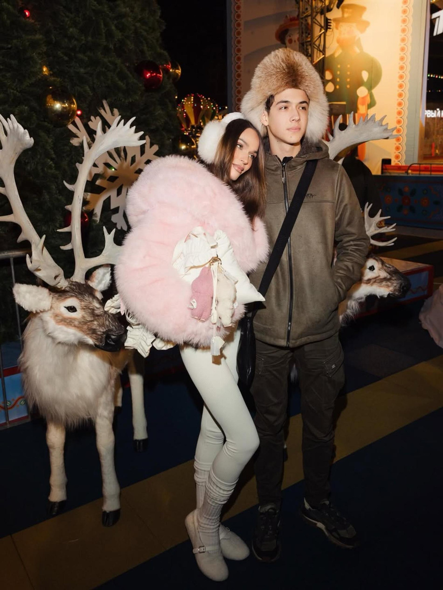    Алёна Водонаева с сыном. Фото: Instagram (Запрещён в РФ) @alenavodonaeva