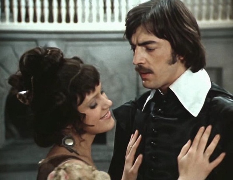 Кадр из фильма «Собака на сене» (1977). Скриншот.