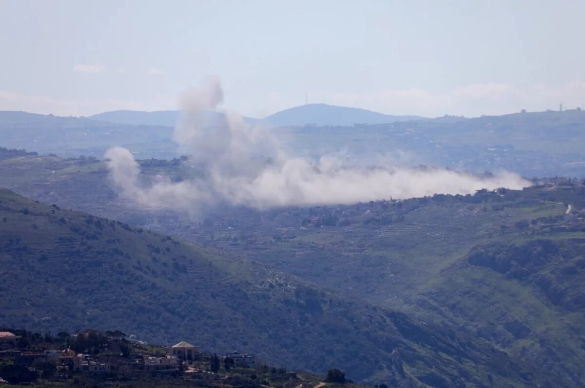    Израильский удар по Ливану на фоне эскалации конфликта между «Хизбаллой» и Израилем.