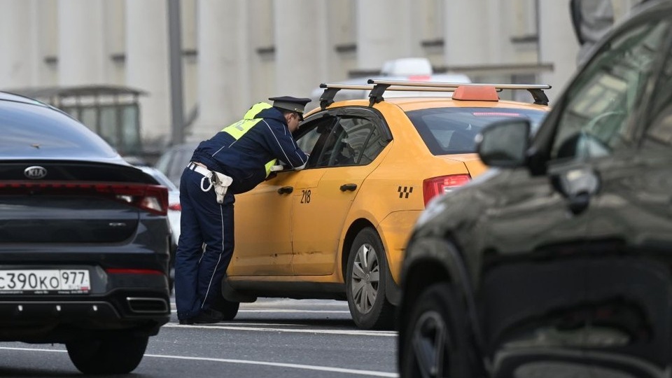 За выходные в Ростовской области выявили более 100 авто с тонировкой