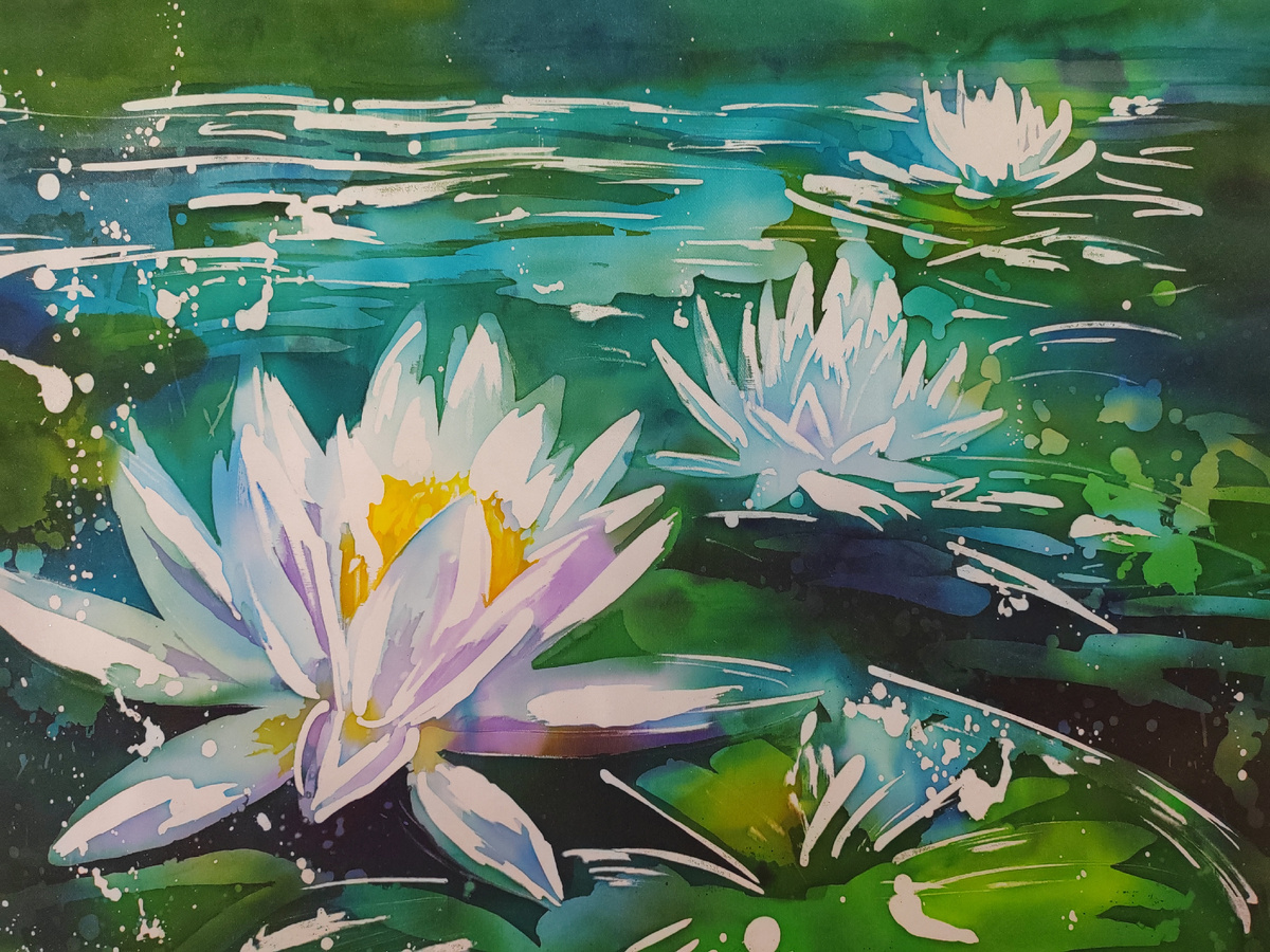 Кувшинки. Горячий батик. 2025. Персональная выставка "Заповедными тропами". Автор Ирина Букоткина. Астрахань, 2026 г.