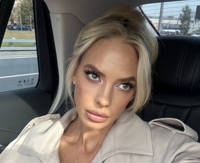    Надя Сысоева. Фото: @inadenka (Instagram*)